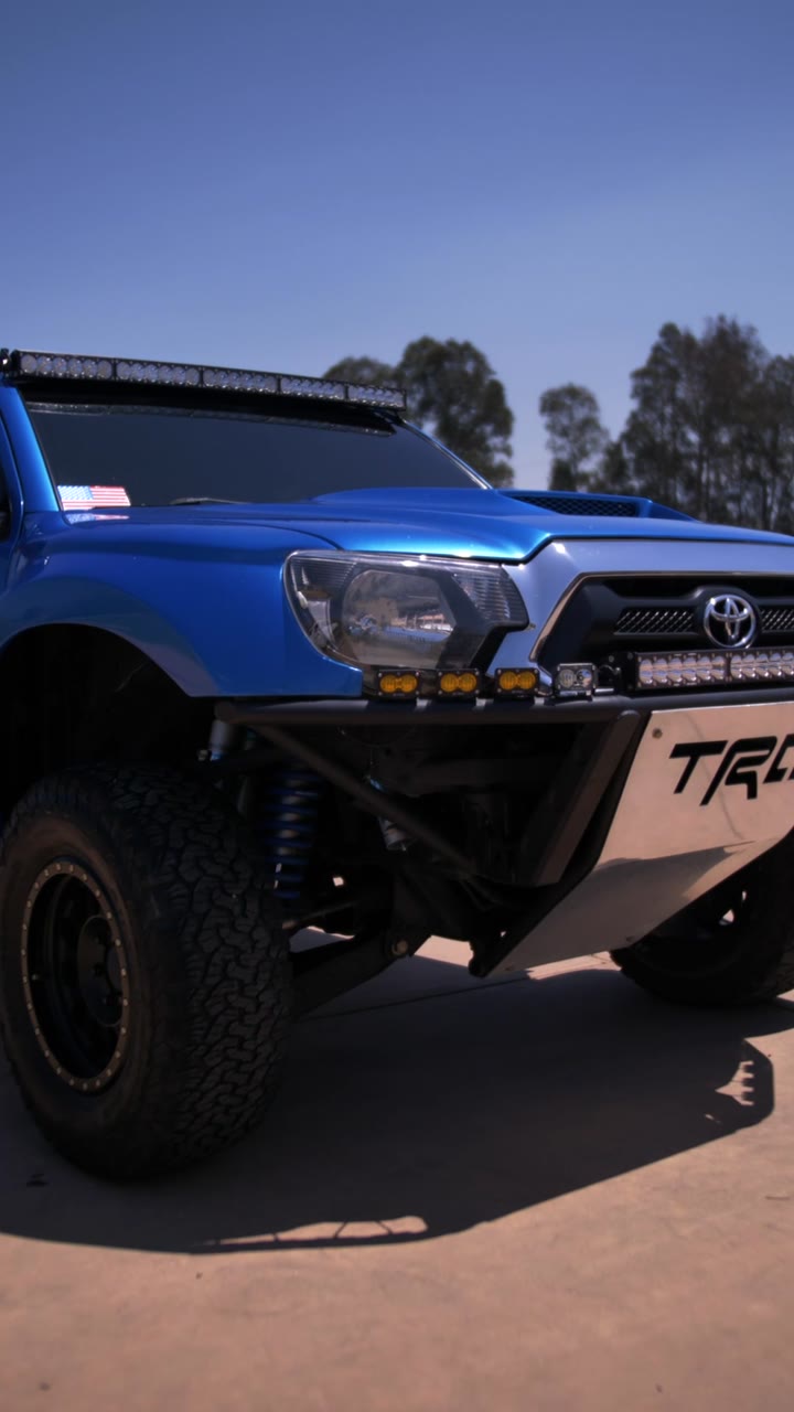 Detailed truck, front three-quarter view